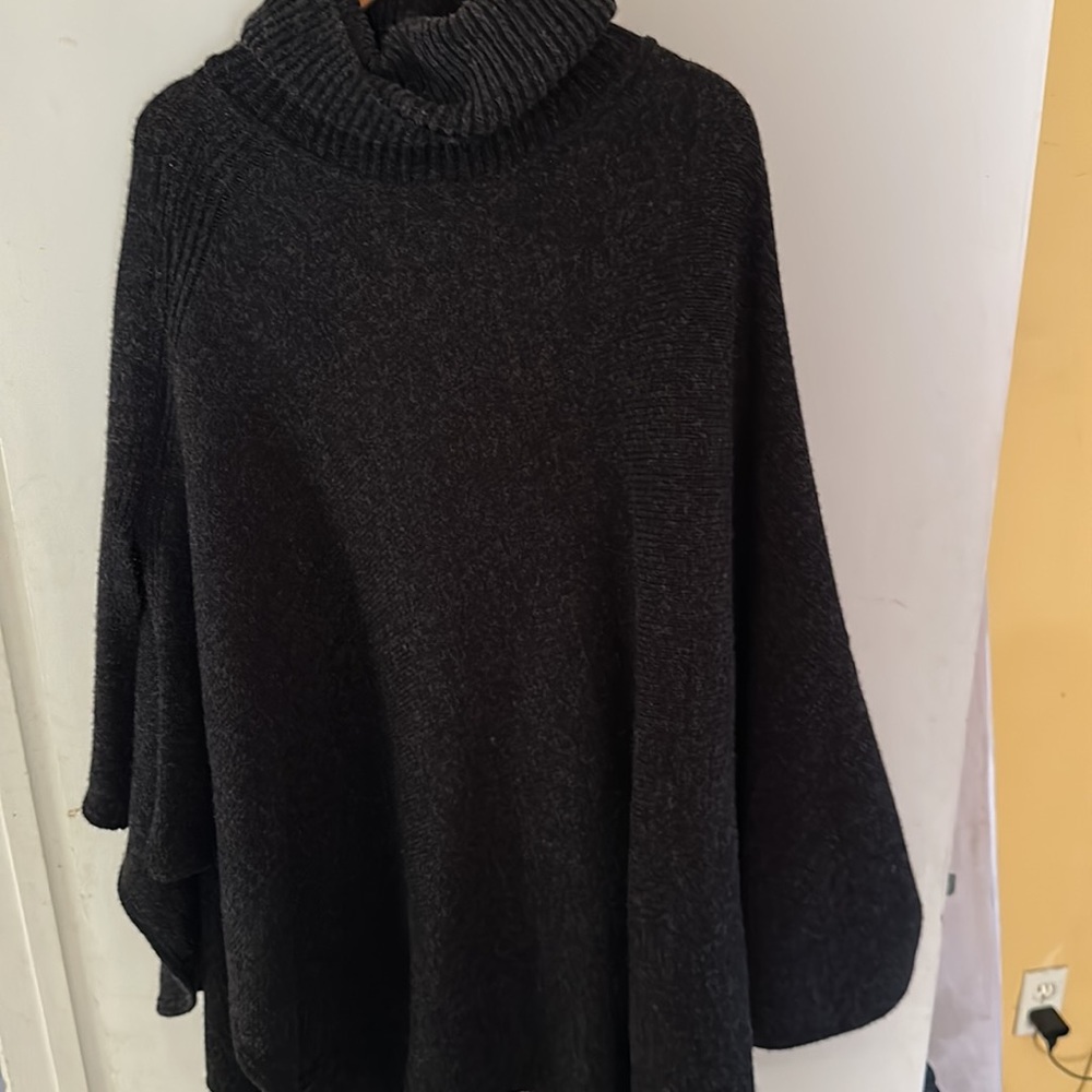 Bloomingdale’s made in Italy Poncho
